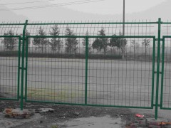 許捷絲網廠公路隔離柵品質更優良-- 安平縣許捷絲網廠銷售部