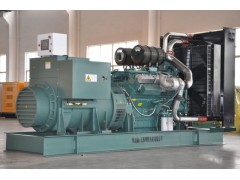 揚州500KW通柴發(fā)電機組多少錢？領(lǐng)馭電機告訴你價格-- 江蘇領(lǐng)馭電機有限公司