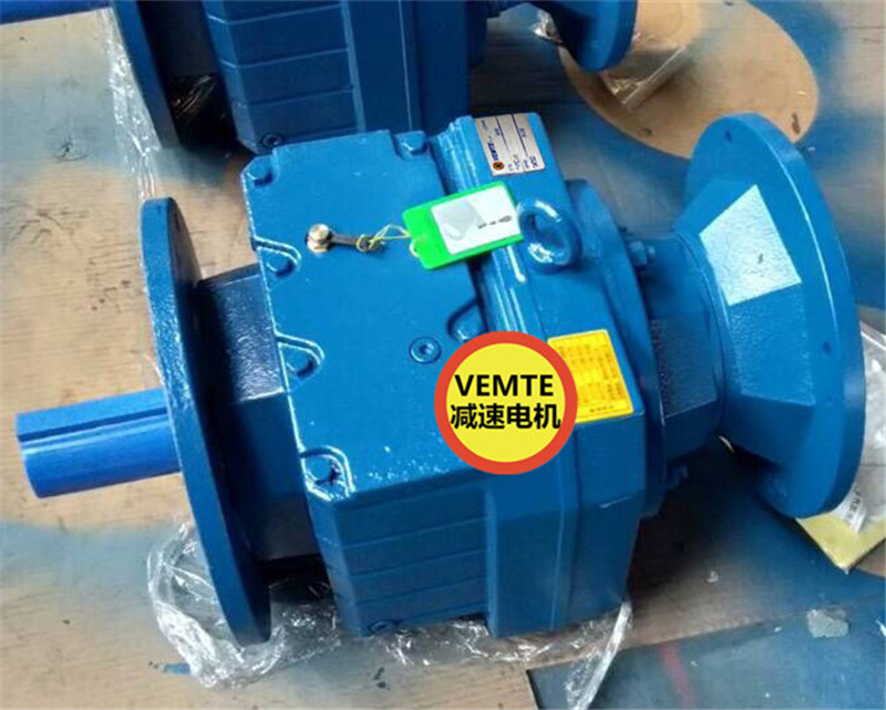 RF137RF77YVP90M4立式齒輪減速機配電機-- 桂林卓雄環保科技有限公司